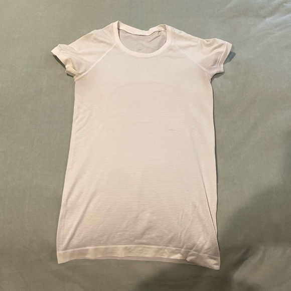 lululemon athletica Tops - Lululemon Swiftly Tech short sleeve - white size 4